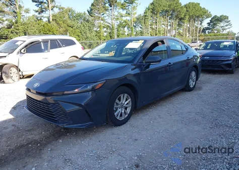 2025 Toyota Camry Le z USA, uszkodzony, nr VIN 4T1DAACK5SU041975